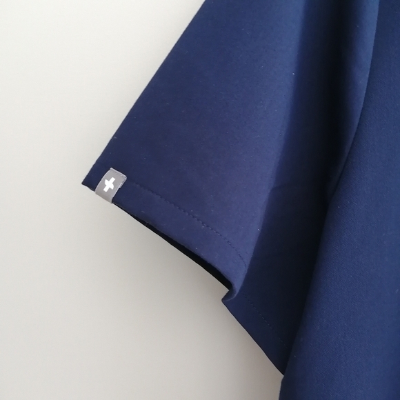 Figs Catarina One Pocket Scrub Top Navy XL - Picture 6 of 13